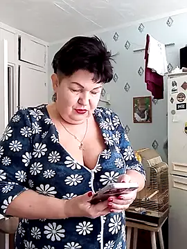 FantasyMichelle online show from February 22, 7:45 am