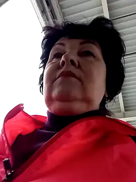 FantasyMichelle online show from April 14, 9:15 am