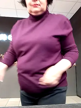 FantasyMichelle online show from April 16, 7:47 pm