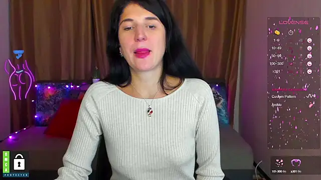 Snapshot of Alianna_Solo_Kisses chatting on January 16, 12:31 pm Alianna Solo Kisses online show from January 16, 12:31 pm