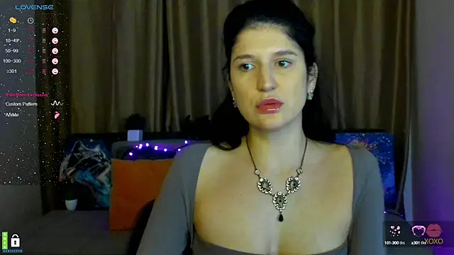 Snapshot of Alianna_Solo_Kisses chatting on February 10, 12:29 pm Alianna Solo Kisses online show from February 10, 12:29 pm