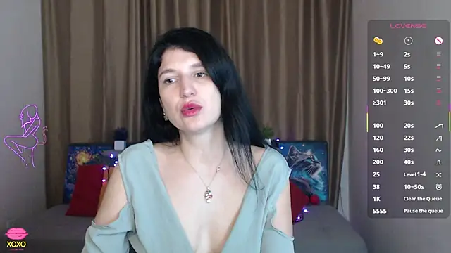 Snapshot of Alianna_Solo_Kisses chatting on March 16, 12:00 pm Alianna Solo Kisses online show from March 16, 12:00 pm