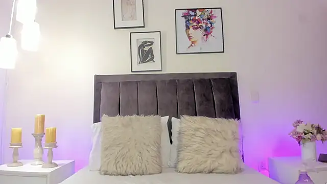 helen mooree online show from April 16, 1:01 pm