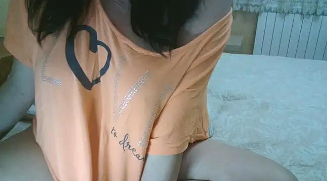 Snapshot of Hornymom42 chatting on March 19, 7:27 pm Hornymom42 online show from March 19, 7:27 pm