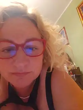 VirginiaNurse online show from June 12, 8:52 pm