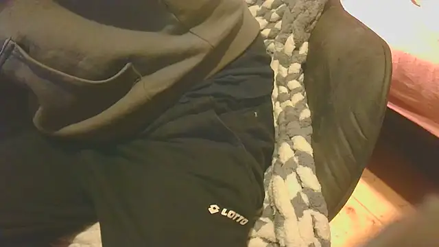 T0Yforeskin online show from April 24, 8:00 pm