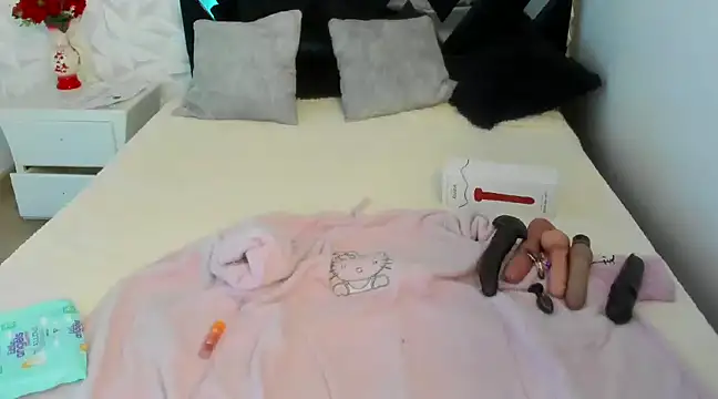 Lizzie Williams  online show from February 6, 3:16 am