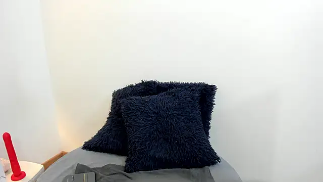 Lizzie Williams  online show from November 27, 3:41 am