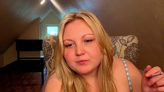 PhatAssBlond online show from May 3, 9:10 pm