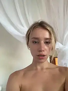 SSSATIVA model online show from December 20, 6:40 am