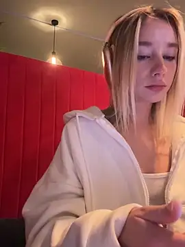 SSSATIVA model online show from February 27, 1:05 am