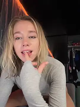 SSSATIVA model online show from March 12, 4:19 am