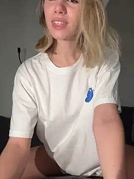 SSSATIVA model online show from March 19, 4:47 am