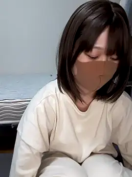 Snapshot of izumi__123 chatting on November 4, 9:25 pm izumi 123 online show from November 4, 9:25 pm