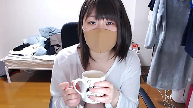 izumi  123 online show from May 23, 4:33 pm