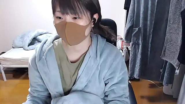 izumi  123 online show from June 20, 2:31 pm