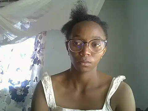 ElianeHot online show from April 8, 11:21 am