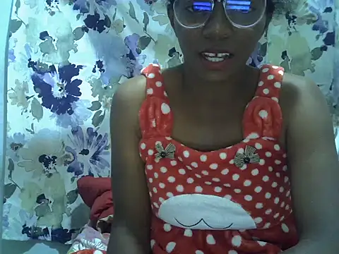 ElianeHot online show from June 2, 6:32 pm