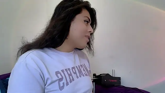 Ariana Rodriguez  online show from March 15, 8:21 pm