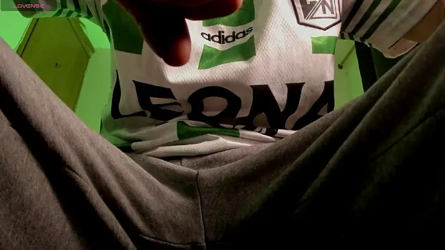 s sven03 online show from March 4, 11:33 pm