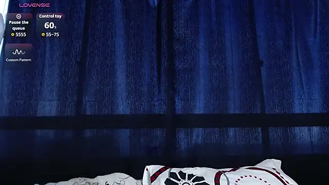 Snapshot of MiaStor chatting on November 29, 10:02 pm MiaStor online show from November 29, 10:02 pm