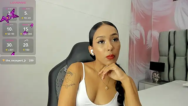 Snapshot of abby_adams20 chatting on March 5, 9:37 pm abby adams20 online show from March 5, 9:37 pm