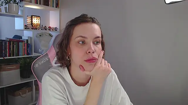 milly ross online show from February 14, 8:10 am