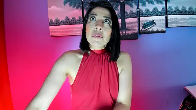 Snapshot of AdelleLennox_cg chatting on February 6, 5:09 pm AdelleLennox cg online show from February 6, 5:09 pm