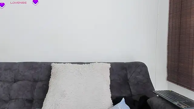 VeronicaTonu online show from April 19, 6:10 pm