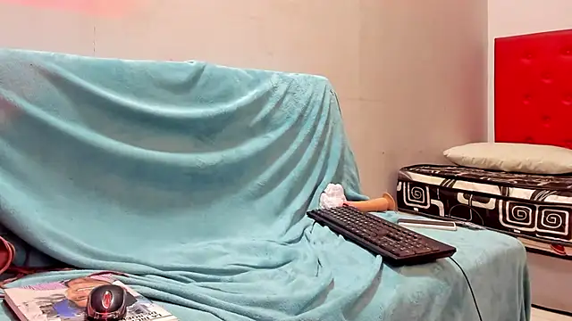 Snapshot of brenda_sofia2 chatting on February 14, 1:02 am brenda sofia2 online show from February 14, 1:02 am