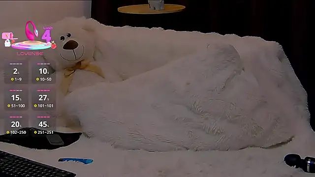 Snapshot of TinaHarley chatting on November 27, 6:32 pm TinaHarley online show from November 27, 6:32 pm