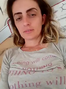 Snapshot of SophyGirl chatting on March 18, 12:25 pm SophyGirl online show from March 18, 12:25 pm