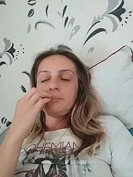 Snapshot of SophyGirl chatting on September 22, 11:34 am SophyGirl online show from September 22, 11:34 am