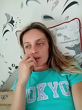 Snapshot of SophyGirl chatting on September 23, 12:19 pm SophyGirl online show from September 23, 12:19 pm