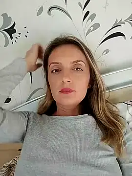 Snapshot of SophyGirl chatting on October 15, 12:38 pm SophyGirl online show from October 15, 12:38 pm