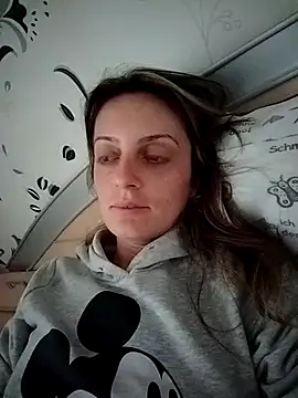 Snapshot of SophyGirl chatting on October 22, 1:00 pm SophyGirl online show from October 22, 1:00 pm