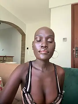 Snapshot of Foxxxyfemale chatting on July 9, 7:12 am Foxxxyfemale online show from July 9, 7:12 am