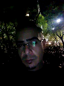 Snapshot of FeloBad chatting on June 29, 12:39 am FeloBad online show from June 29, 12:39 am