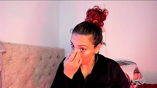 Snapshot of amber_demons2021 chatting on February 4, 5:12 pm amber demons2021 online show from February 4, 5:12 pm