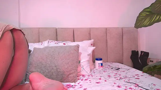 Snapshot of amber_demons2021 chatting on October 2, 9:55 pm amber demons2021 online show from October 2, 9:55 pm