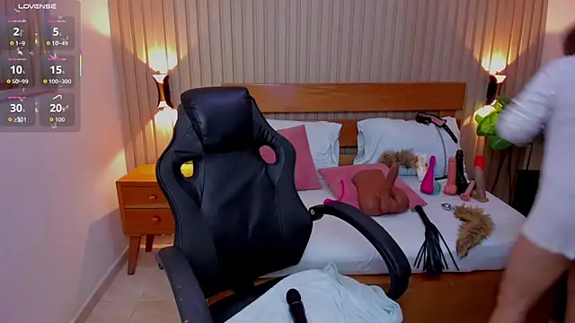 luciana ballesteros  online show from February 11, 3:06 pm