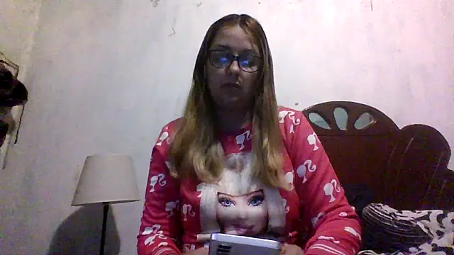 Samanthat33 online show from November 15, 10:04 pm