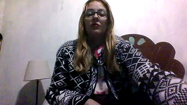 Samanthat33 online show from November 17, 3:23 am