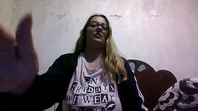 Samanthat33 online show from January 6, 7:56 am