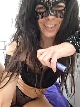 EmySkinny85 online show from March 20, 9:24 pm