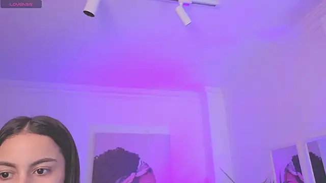 Aleejaa   online show from November 15, 11:29 am