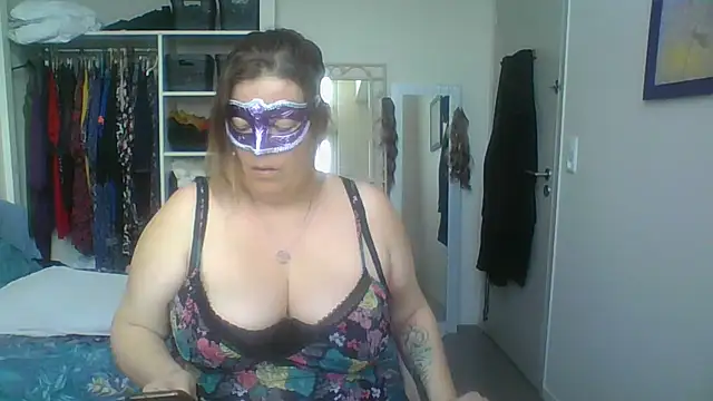 Snapshot of blueblush chatting on February 20, 2:46 pm blueblush online show from February 20, 2:46 pm