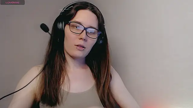 tracy cooper online show from February 3, 10:11 pm