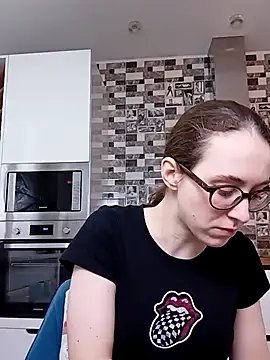 Snapshot of MartiniiSelenna chatting on January 27, 6:41 am MartiniiSelenna online show from January 27, 6:41 am