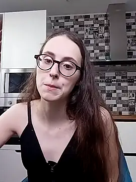 Snapshot of MartiniiSelenna chatting on February 3, 10:03 am MartiniiSelenna online show from February 3, 10:03 am